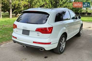 Внедорожник / Кроссовер Audi Q7 2015 в 