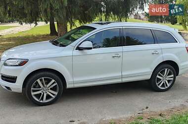 Внедорожник / Кроссовер Audi Q7 2015 в 