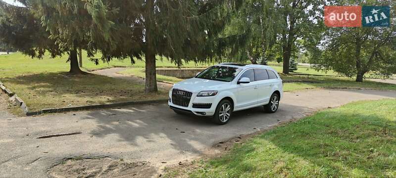 Позашляховик / Кросовер Audi Q7 2015 в Дубні