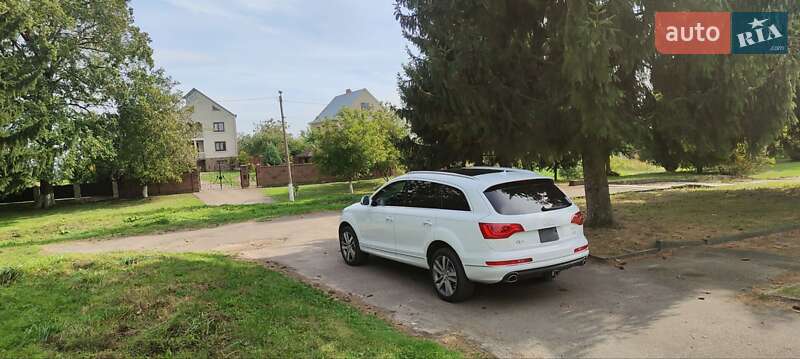 Позашляховик / Кросовер Audi Q7 2015 в Дубні