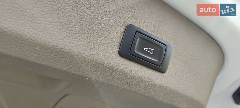 Позашляховик / Кросовер Audi Q7 2015 в Дубні