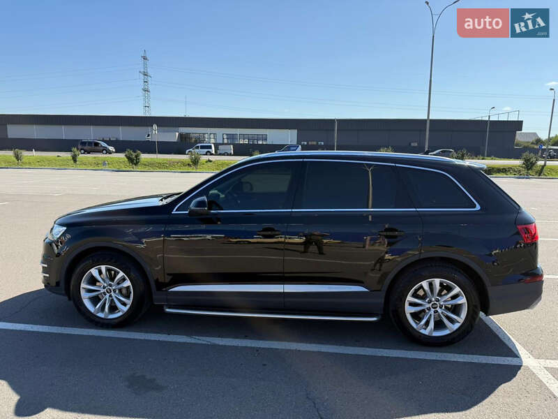 Внедорожник / Кроссовер Audi Q7 2017 в Мукачево