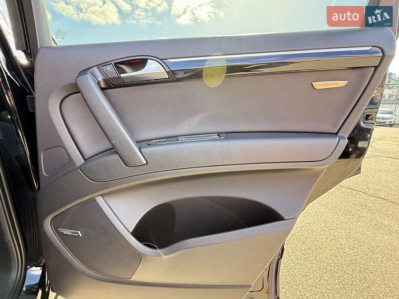 Внедорожник / Кроссовер Audi Q7 2015 в Киеве фото 31 Внедорожник / Кроссовер Audi Q7 2015 в Киеве