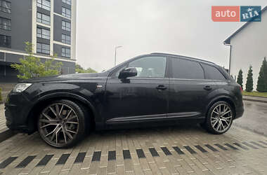 Внедорожник / Кроссовер Audi Q7 2019 в 