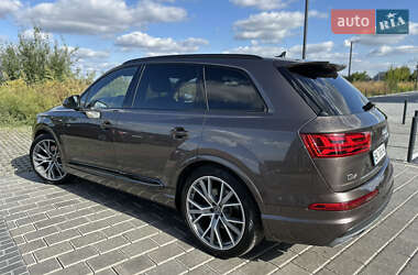 Позашляховик / Кросовер Audi Q7 2016 в 