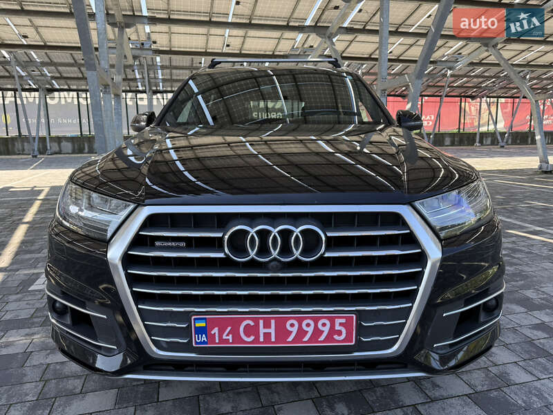 Позашляховик / Кросовер Audi Q7 2017 в Львові