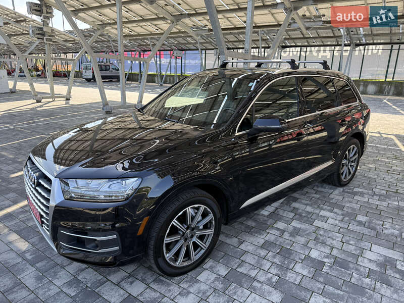Позашляховик / Кросовер Audi Q7 2017 в Львові