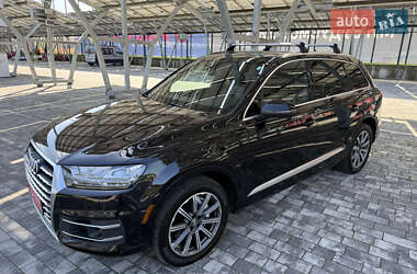 Внедорожник / Кроссовер Audi Q7 2017 в 