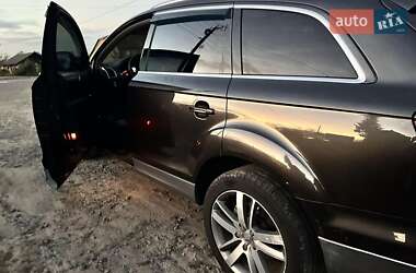 Позашляховик / Кросовер Audi Q7 2011 в 