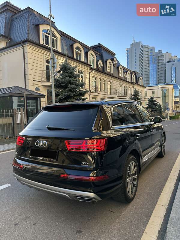 Позашляховик / Кросовер Audi Q7 2018 в Києві