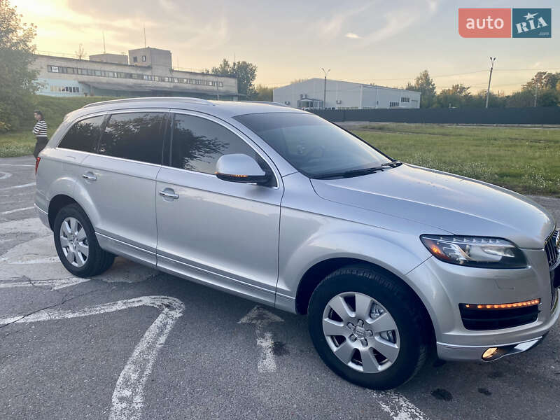 Позашляховик / Кросовер Audi Q7 2013 в Конотопі