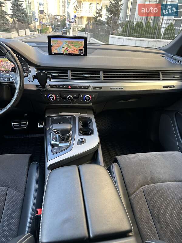 Позашляховик / Кросовер Audi Q7 2018 в Києві
