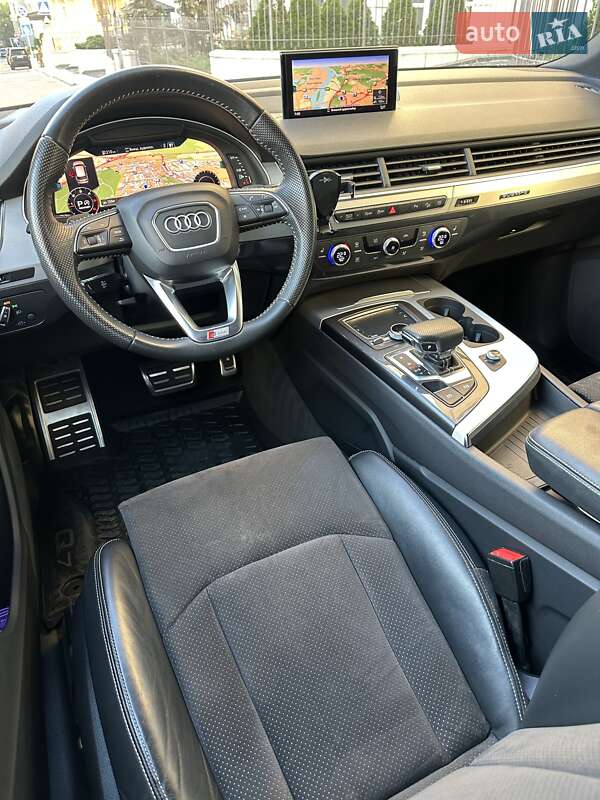 Позашляховик / Кросовер Audi Q7 2018 в Києві