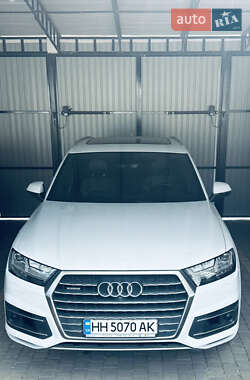 Внедорожник / Кроссовер Audi Q7 2016 в Кривом Озере
