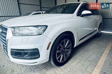 Позашляховик / Кросовер Audi Q7 2016 в 