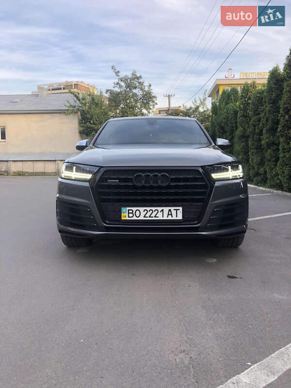 Позашляховик / Кросовер Audi Q7 2015 в Тернополі