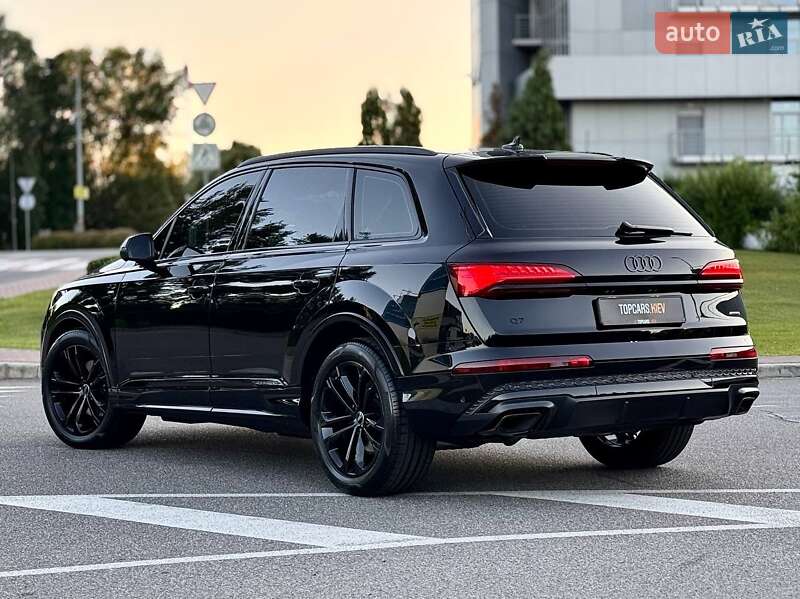 Внедорожник / Кроссовер Audi Q7 2025 в Киеве