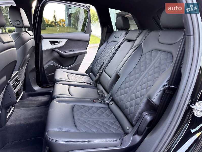 Внедорожник / Кроссовер Audi Q7 2025 в Киеве