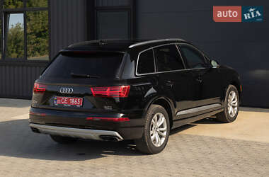 Внедорожник / Кроссовер Audi Q7 2016 в 