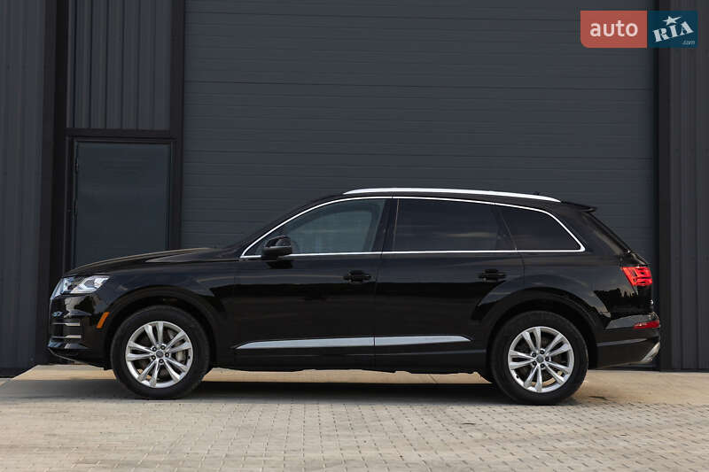 Внедорожник / Кроссовер Audi Q7 2016 в Дубно