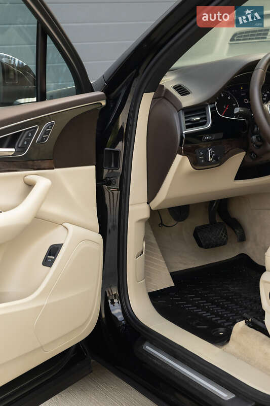 Внедорожник / Кроссовер Audi Q7 2016 в Дубно