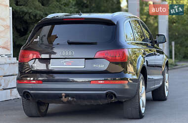 Позашляховик / Кросовер Audi Q7 2009 в 