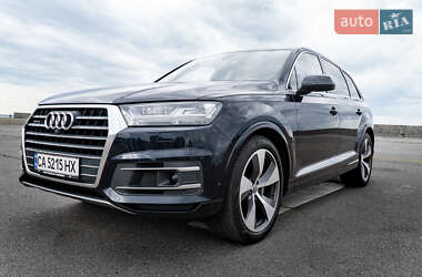 Позашляховик / Кросовер Audi Q7 2016 в 