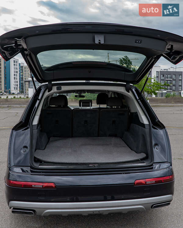 Позашляховик / Кросовер Audi Q7 2016 в Черкасах