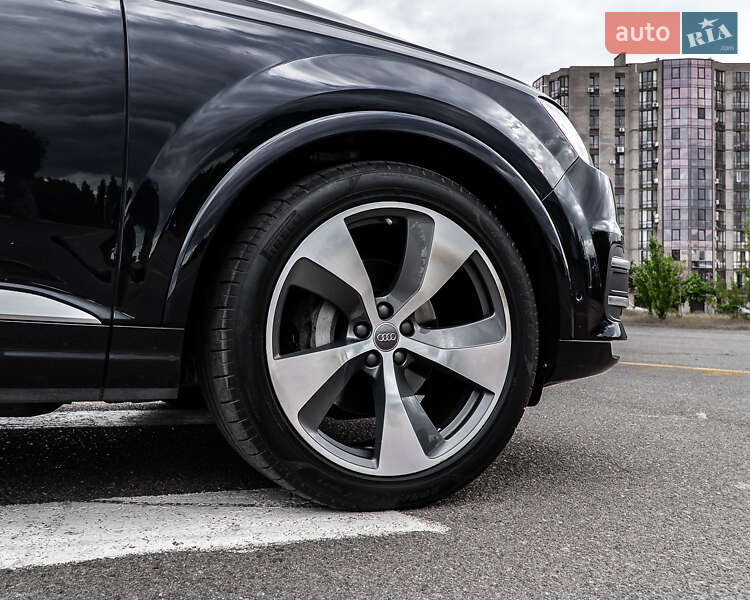 Позашляховик / Кросовер Audi Q7 2016 в Черкасах