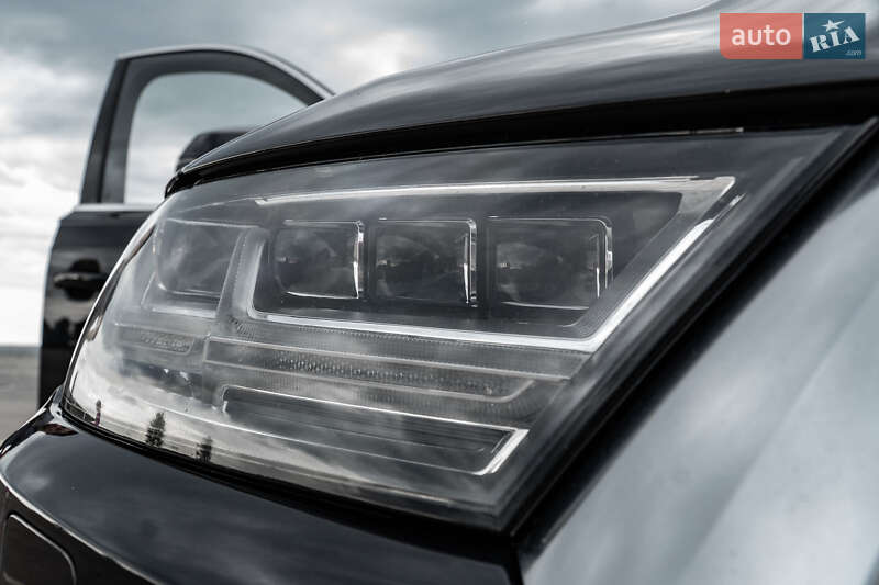 Позашляховик / Кросовер Audi Q7 2016 в Черкасах
