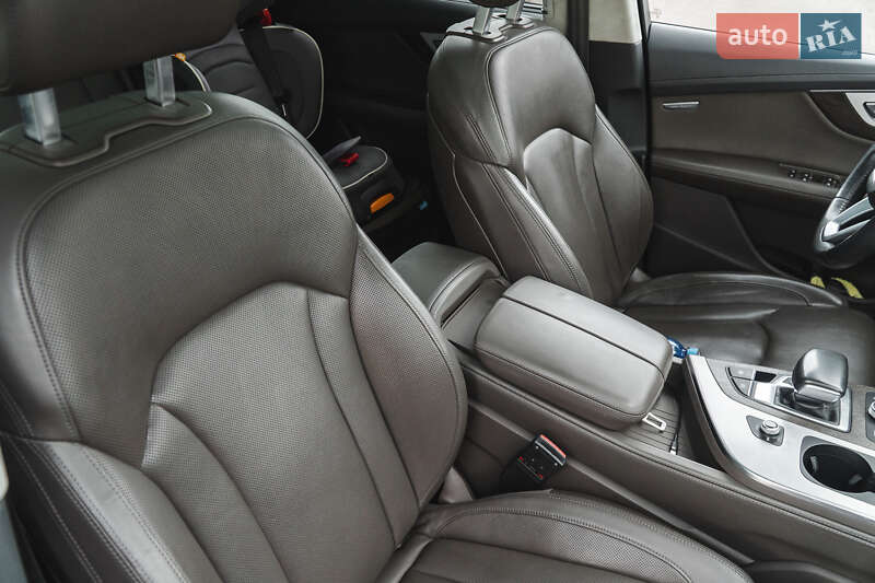 Позашляховик / Кросовер Audi Q7 2016 в Черкасах