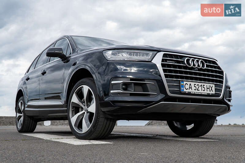 Позашляховик / Кросовер Audi Q7 2016 в Черкасах