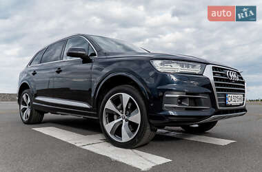 Позашляховик / Кросовер Audi Q7 2016 в 