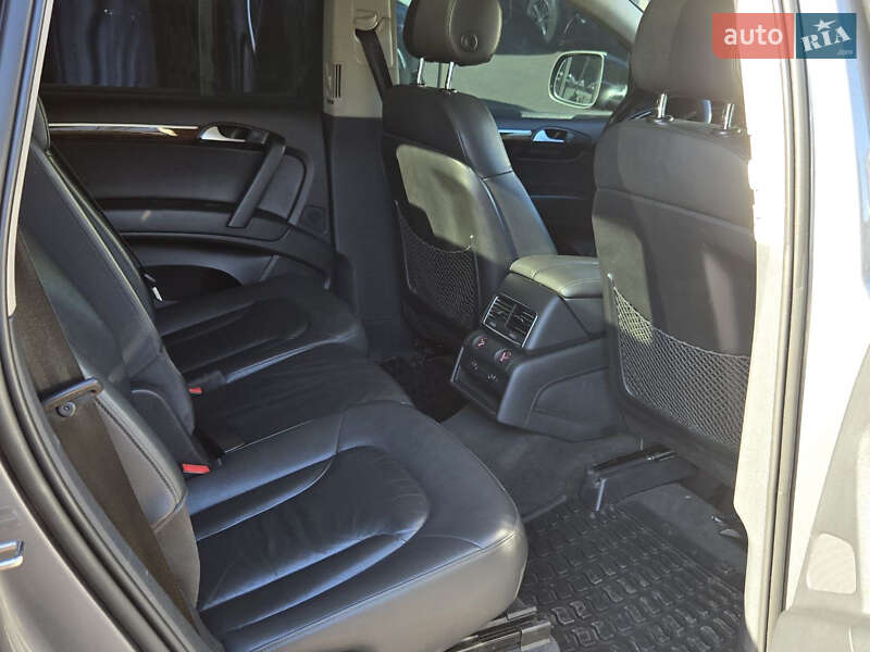 Позашляховик / Кросовер Audi Q7 2012 в Києві
