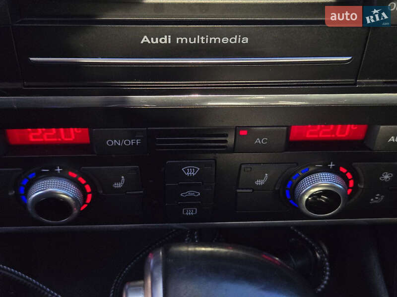 Позашляховик / Кросовер Audi Q7 2012 в Києві