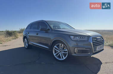Audi Q7 2016