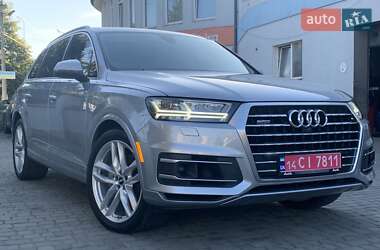 Внедорожник / Кроссовер Audi Q7 2016 в 