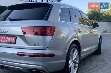 Внедорожник / Кроссовер Audi Q7 2016 в 