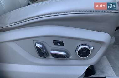 Внедорожник / Кроссовер Audi Q7 2016 в 