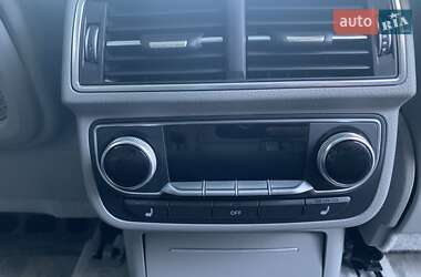 Внедорожник / Кроссовер Audi Q7 2016 в 