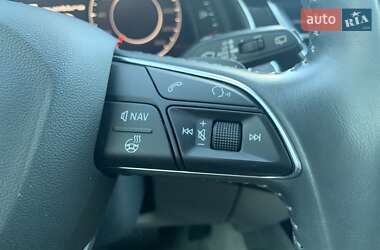 Внедорожник / Кроссовер Audi Q7 2016 в 