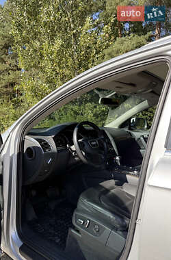 Позашляховик / Кросовер Audi Q7 2012 в 