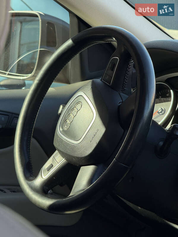 Позашляховик / Кросовер Audi Q7 2010 в Чернівцях