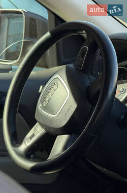 Позашляховик / Кросовер Audi Q7 2010 в 