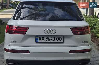Внедорожник / Кроссовер Audi Q7 2019 в 