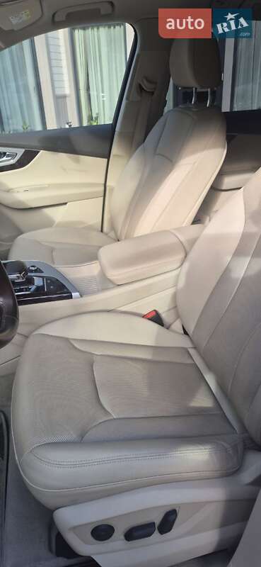 Позашляховик / Кросовер Audi Q7 2019 в Києві