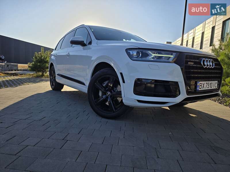Внедорожник / Кроссовер Audi Q7 2016 в Хмельницком