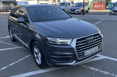 Позашляховик / Кросовер Audi Q7 2017 в 