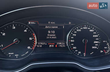Позашляховик / Кросовер Audi Q7 2017 в 