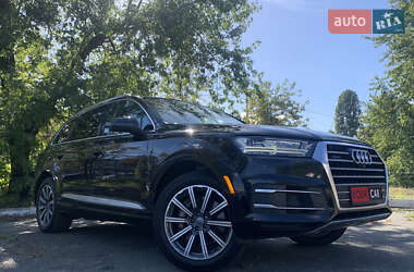 Позашляховик / Кросовер Audi Q7 2016 в 